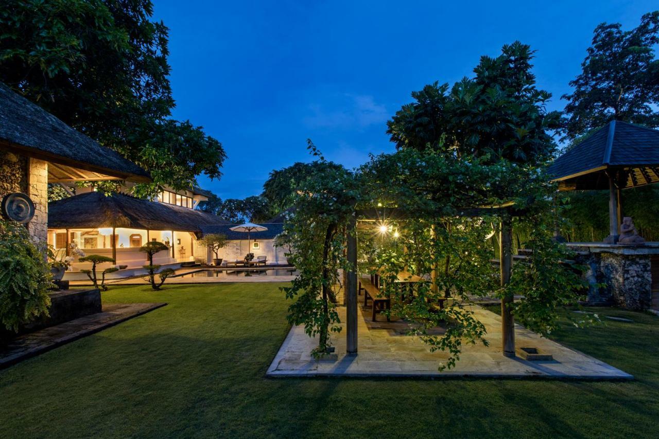 Villa Wantilan Putih Sanur  Exterior photo